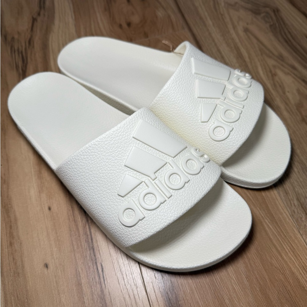 Men’s Adidas Slides / Sandals / Size: 12, 13
